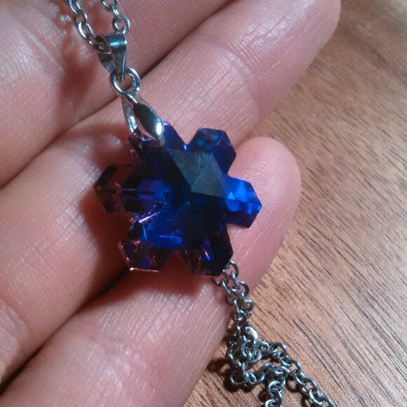 Magic Color Crystal Snowflake Brass Pendant Stainless Steel Necklace - Picture 11 of 16